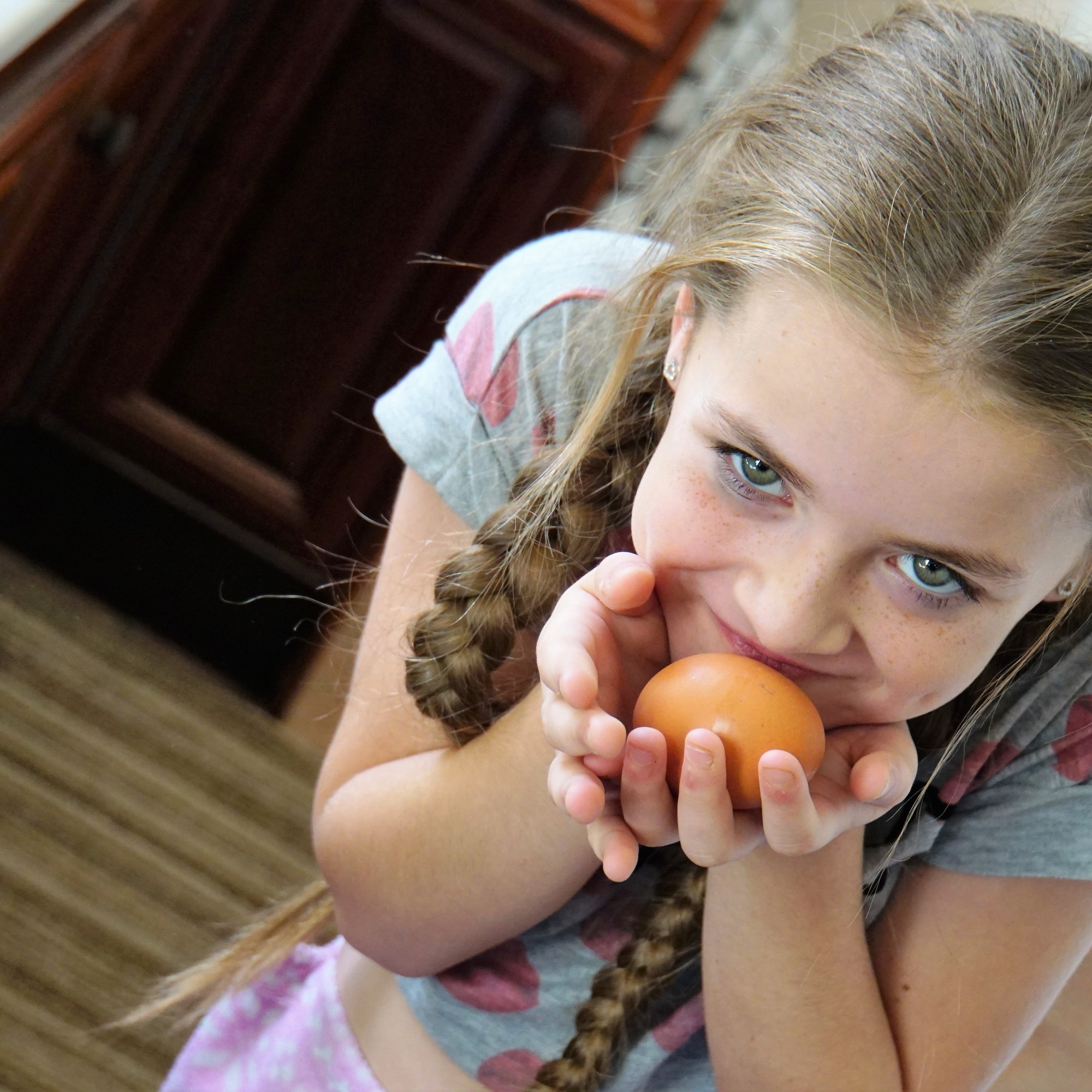 Petit fille espiègle